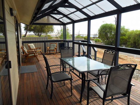 Hurtles - Accommodation Mooloolaba 0