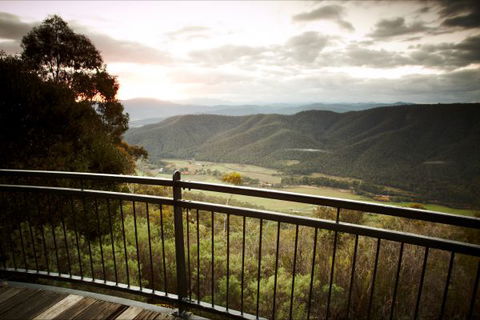 Pizzini's Vineyard Guesthouse - Accommodation Mooloolaba 0