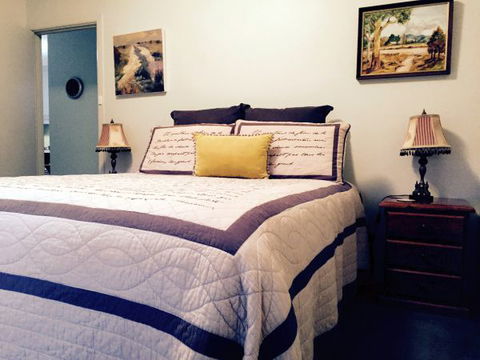 Pizzini's Vineyard Guesthouse - Accommodation Mooloolaba 1