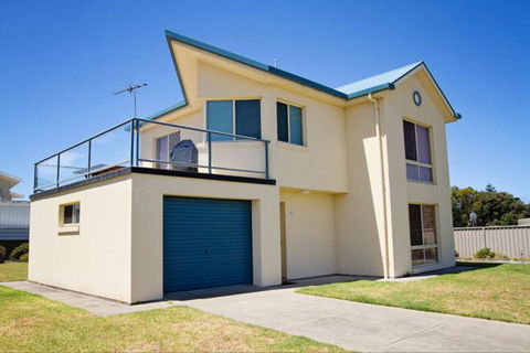 Fensom's Holiday Home - Accommodation Mooloolaba 31
