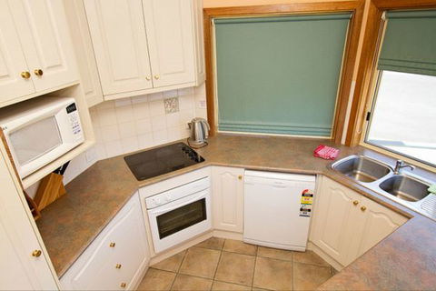 Fensom's Holiday Home - Accommodation Mooloolaba 32