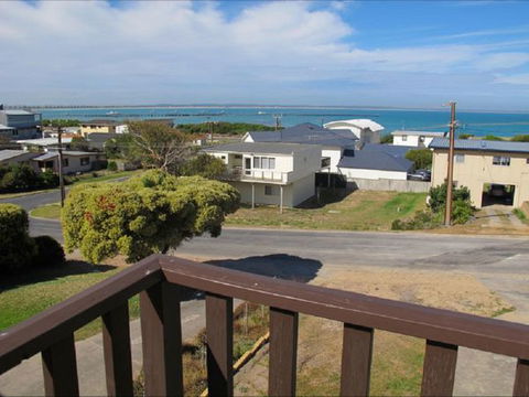 Fensom's Holiday Home - Accommodation Mooloolaba 30
