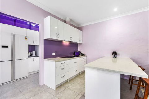Fensom's Holiday Home - Accommodation Mooloolaba 10