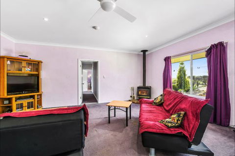 Fensom's Holiday Home - Accommodation Mooloolaba 11