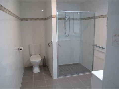 Fensom's Holiday Home - Accommodation Mooloolaba 4