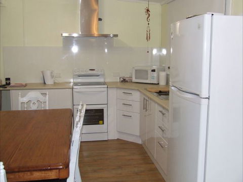Fensom's Holiday Home - Accommodation Mooloolaba 19