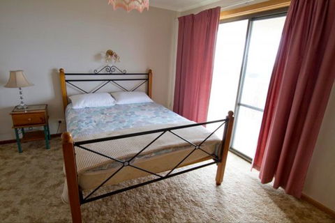 Fensom's Holiday Home - Accommodation Mooloolaba 25