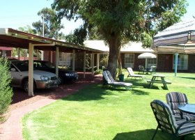 Carn Court Holiday Apartments - Accommodation Mooloolaba 4