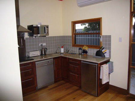 Rectory Cottage - Accommodation Mooloolaba 2