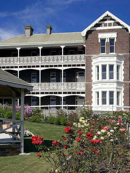 Auldington - Accommodation Mooloolaba 0