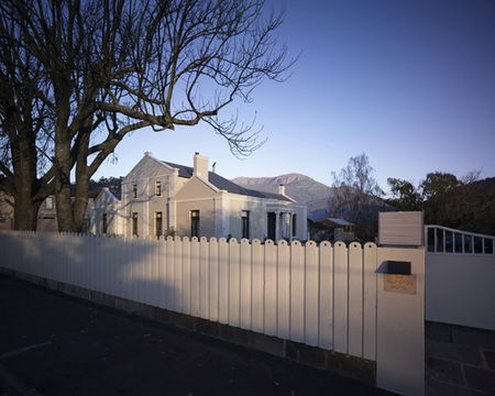 Islington Hotel - Accommodation Mooloolaba 0