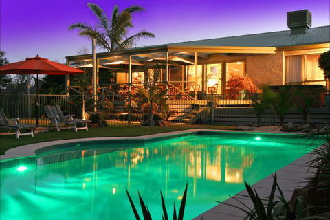 Weeroona Retreat B&B - Accommodation Mooloolaba 0