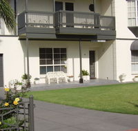 Glenelg Sea-Breeze BB - Accommodation Mooloolaba
