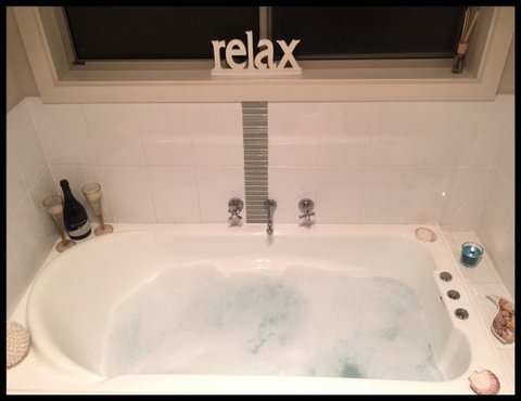 Adore 6 Villa - Accommodation Mooloolaba 5