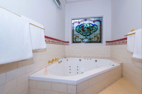 Bendigo Cottages Bed And Breakfast - Accommodation Mooloolaba 2