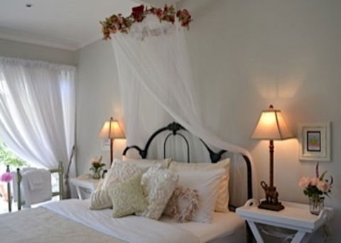 Garden Cottage B And B - Accommodation Mooloolaba 3