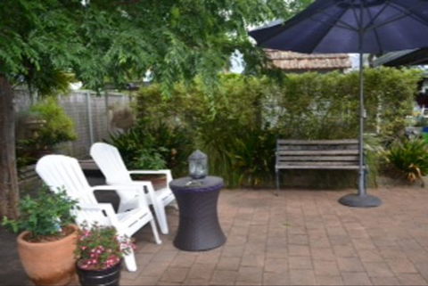Garden Cottage B And B - Accommodation Mooloolaba 5