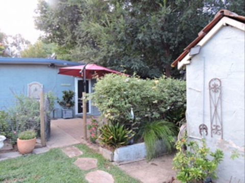Garden Cottage B And B - Accommodation Mooloolaba 6