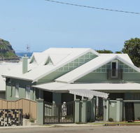 Merewether Beach House B and B - Accommodation Mooloolaba