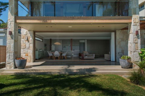 Pittwater Beach House - Accommodation Mooloolaba 9