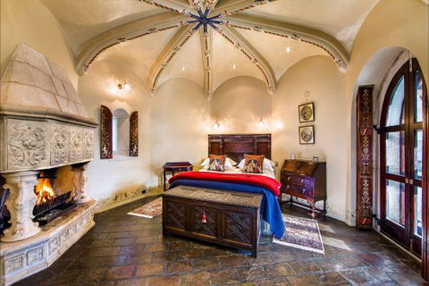 The Castle Keep B&B - Accommodation Mooloolaba 2