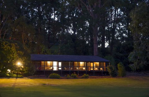 The Stirling Golf Club Motels - Accommodation Mooloolaba 0