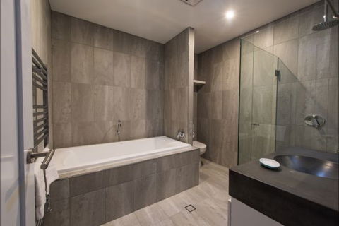 The Bright House - Accommodation Mooloolaba 1
