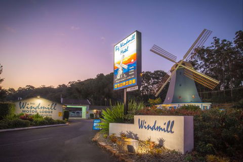 The Big Windmill Corporate And Family Motel - Accommodation Mooloolaba 0