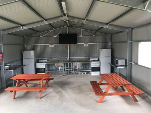 Waikerie Holiday Park - Accommodation Mooloolaba 2