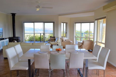 Wild Dog Rise - Accommodation Mooloolaba 2