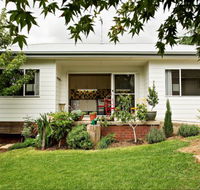 Young Garden Retreat - Accommodation Mooloolaba