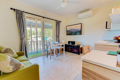 All About Me Bed And Breakfast - Accommodation Mooloolaba 2