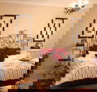 Azalea Cedar-Rose Villa - Accommodation Mooloolaba