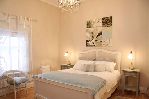 Azalea Cedar-Rose Villa - Accommodation Mooloolaba 2