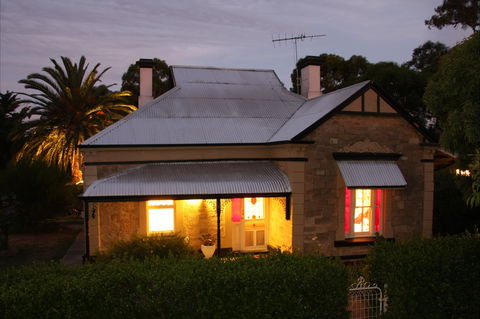 Azalea Cedar-Rose Villa - Accommodation Mooloolaba 7