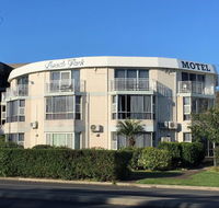 Beach Park Motel - Accommodation Mooloolaba