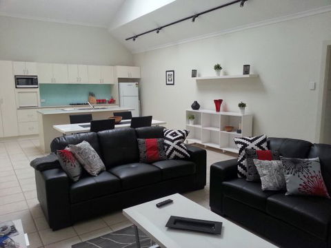 Studio One Accommodation - Accommodation Mooloolaba 0