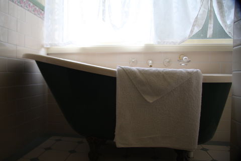 Telegraph Retreat Cottages - Accommodation Mooloolaba 5