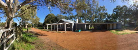 Aintree Cottage - Accommodation Mooloolaba 0