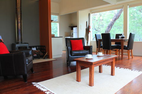 Aquila Eco Lodges - Accommodation Mooloolaba 2