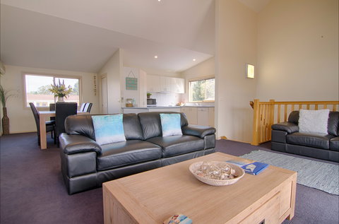 Beach Holiday Unit - Accommodation Mooloolaba 1