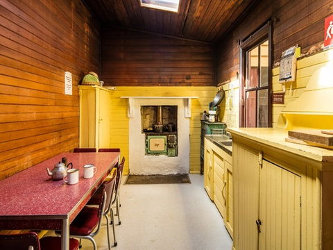 Daffodil Cottage - Accommodation Mooloolaba 4