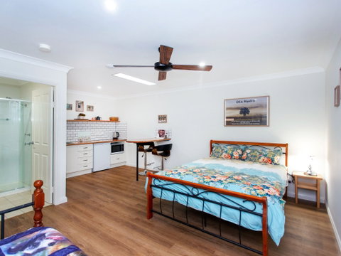 DCs Madra - Accommodation Mooloolaba 1