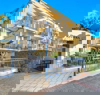 Golden Riviera Beach Resort - Accommodation Mooloolaba