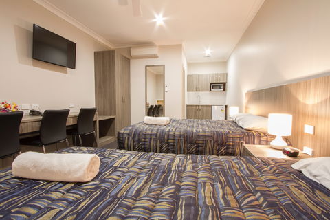 Harvest Lodge - Accommodation Mooloolaba 5
