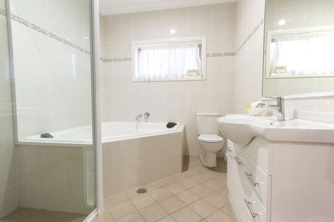Harvest Lodge - Accommodation Mooloolaba 7