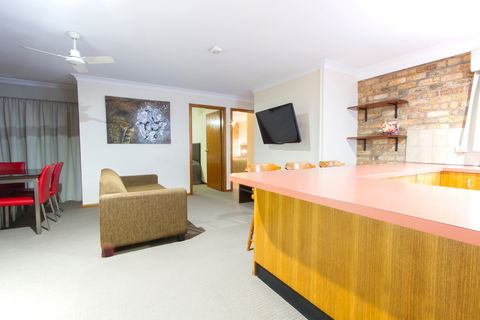 Harvest Lodge - Accommodation Mooloolaba 9