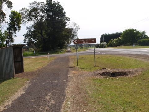 Pierrepoint Wines Bed & Breakfast - Accommodation Mooloolaba 3