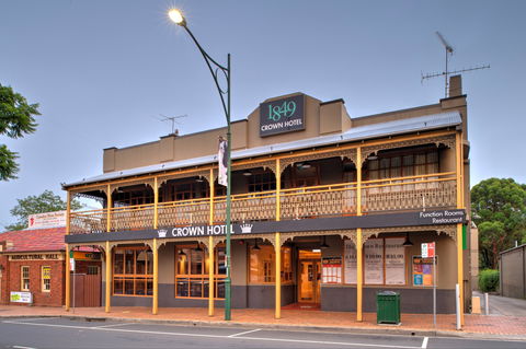 The Crown Hotel Motel - Accommodation Mooloolaba 0