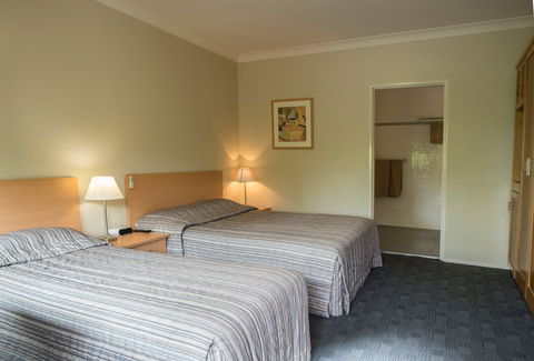 The Crown Hotel Motel - Accommodation Mooloolaba 2